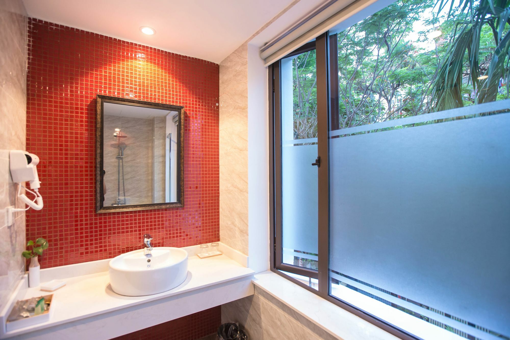 Dinh Elegant Hanoi Hotel Bagian luar foto