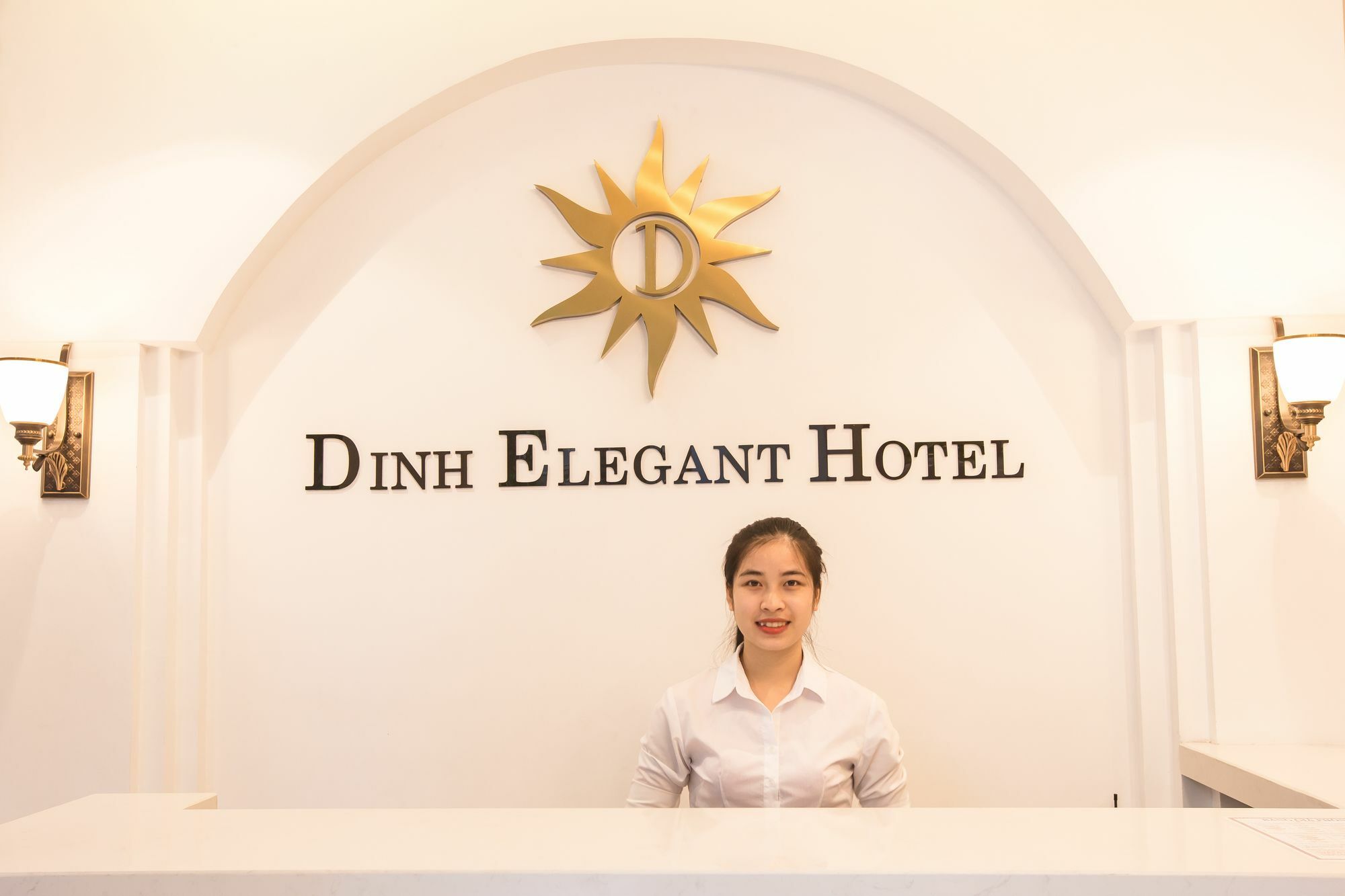Dinh Elegant Hanoi Hotel Bagian luar foto