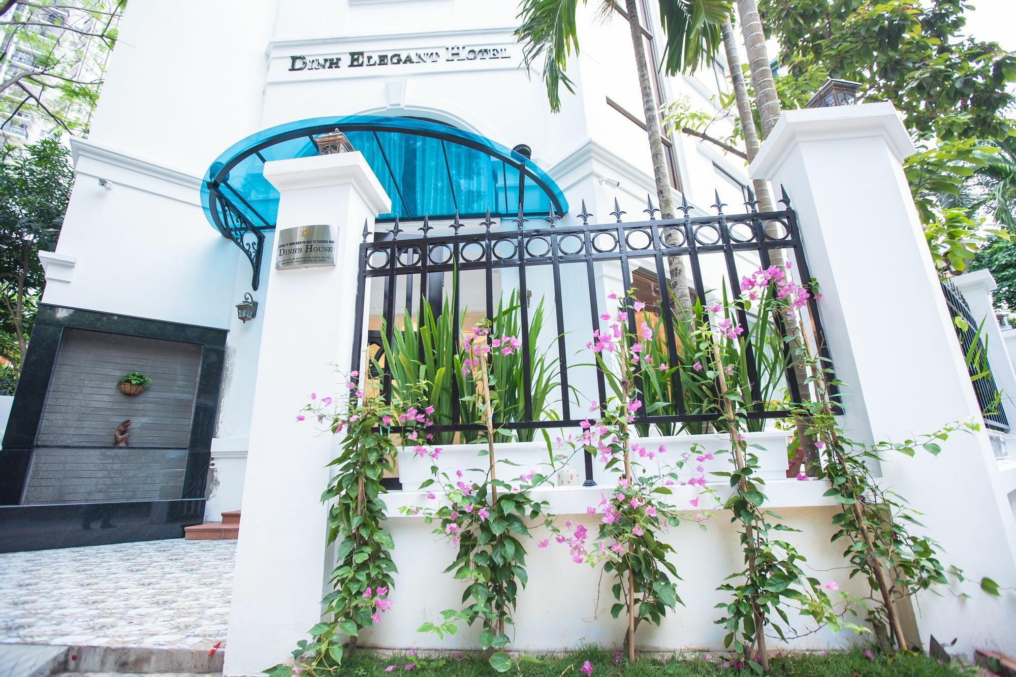 Dinh Elegant Hanoi Hotel Bagian luar foto