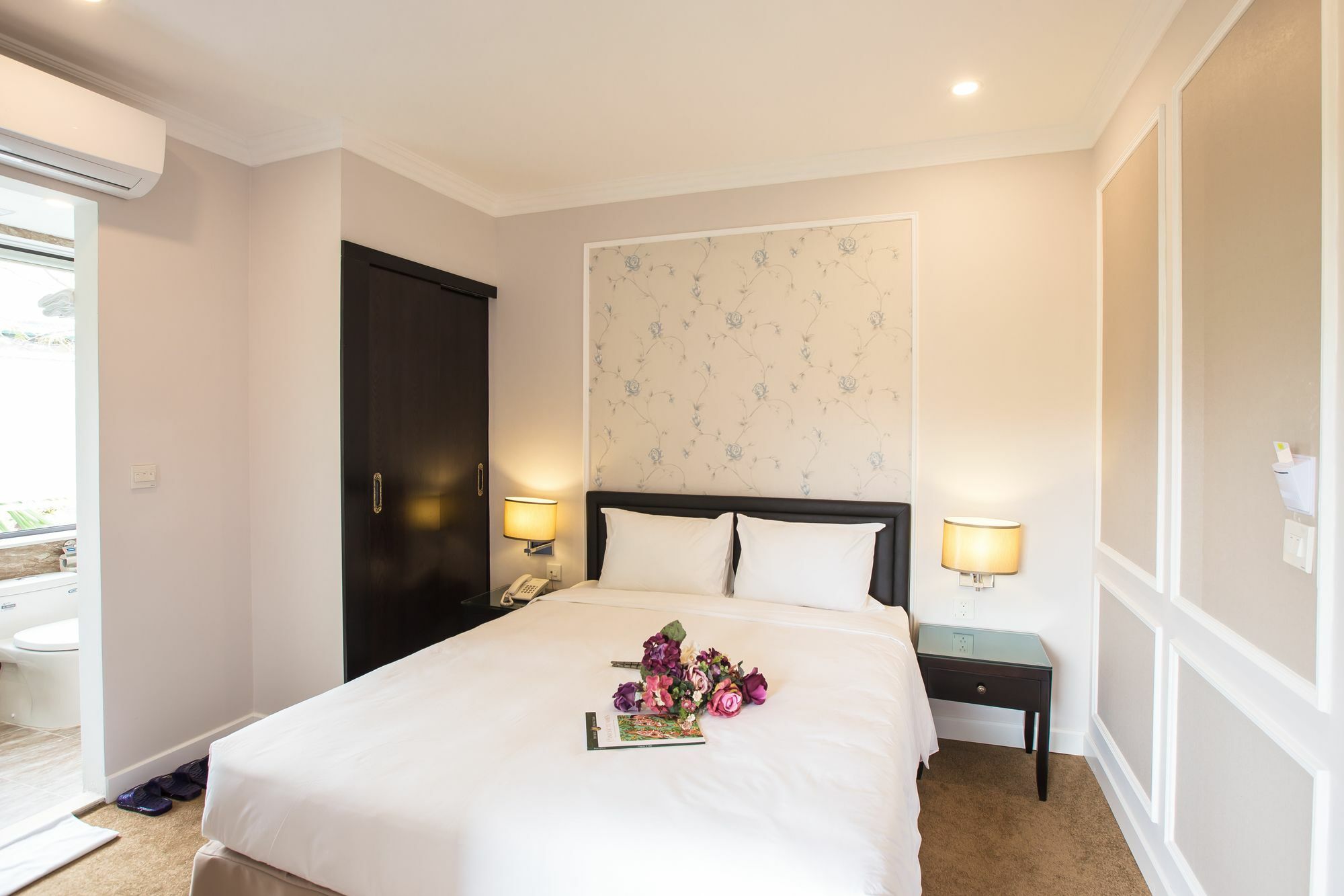 Dinh Elegant Hanoi Hotel Bagian luar foto