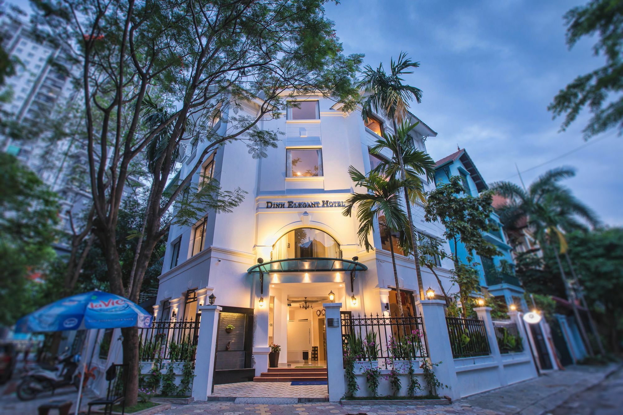 Dinh Elegant Hanoi Hotel Bagian luar foto