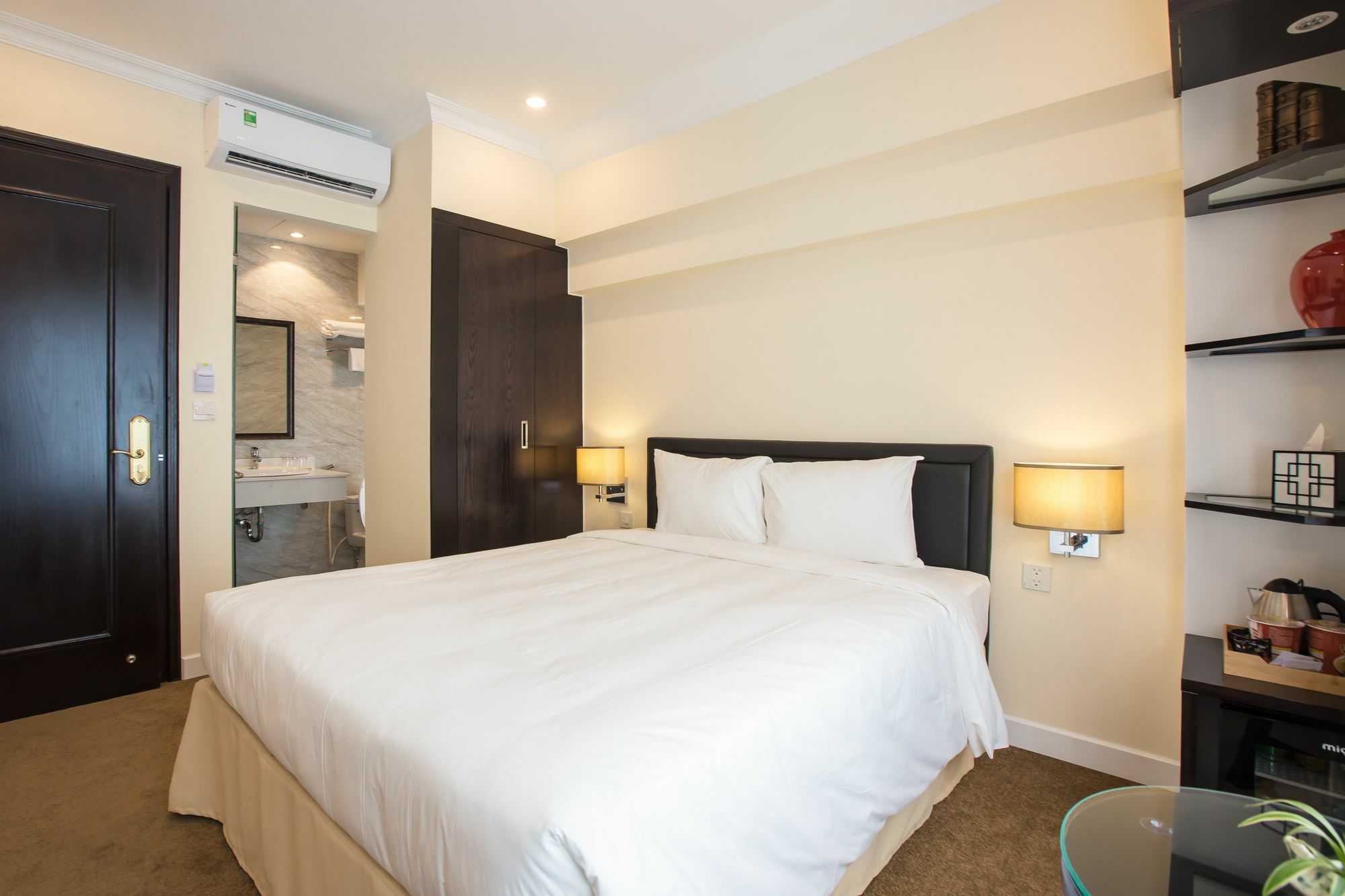 Dinh Elegant Hanoi Hotel Bagian luar foto