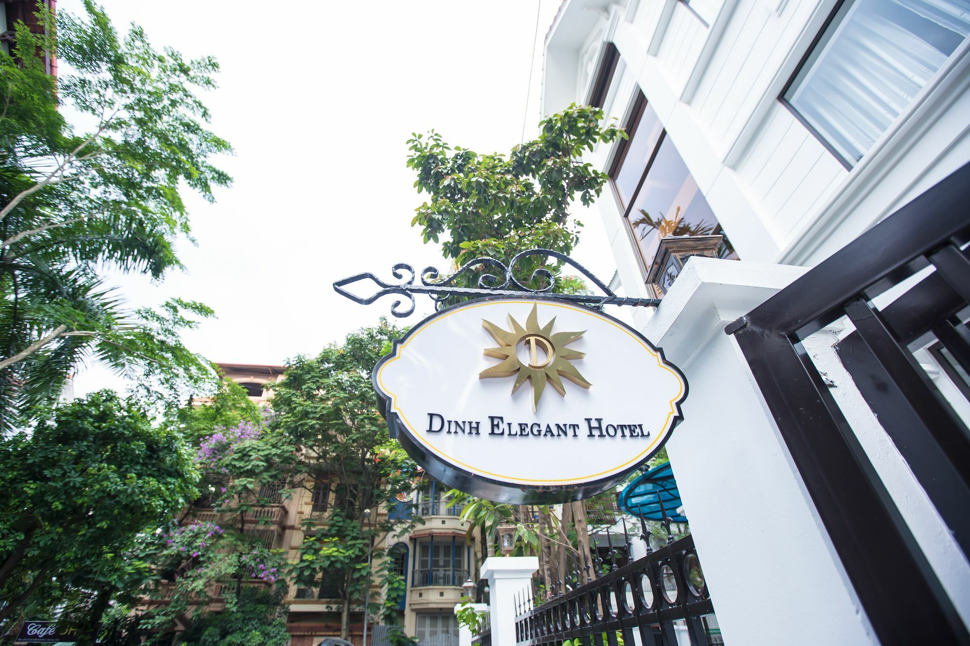 Dinh Elegant Hanoi Hotel Bagian luar foto