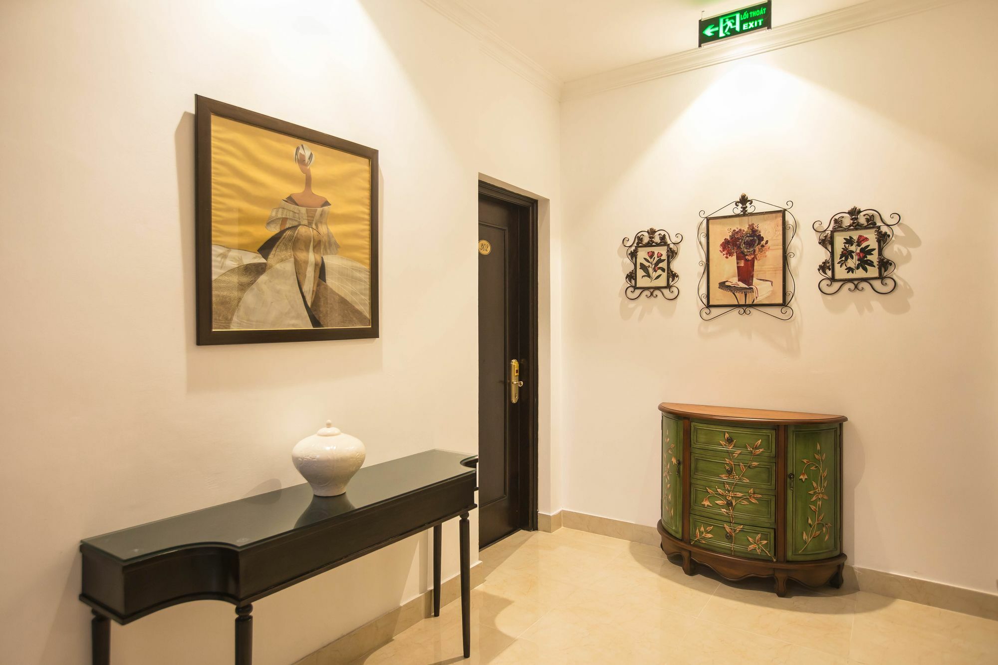 Dinh Elegant Hanoi Hotel Bagian luar foto