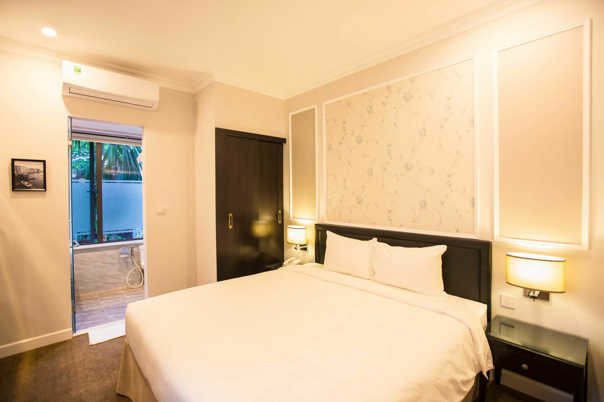 Dinh Elegant Hanoi Hotel Bagian luar foto